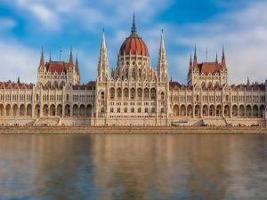 Látnivalók Budapesten: a magyar Parlament csodás homlokzata