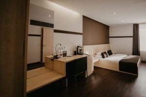 promenade-city-hotel-double-room-with-extra-bed